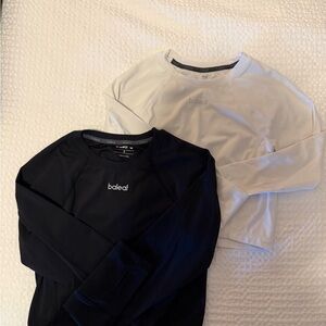 TWO FOR ONE Long Sleeve Cropped Athletic tops - Black and White